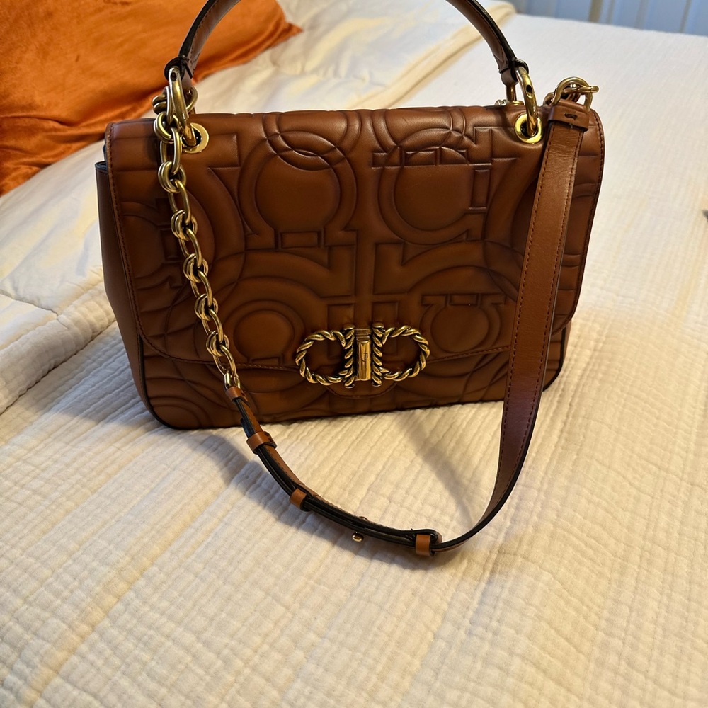 SALVATORE FERRAGAMO, Quilted Gancini Shoulder Bag Leather with Top Handle